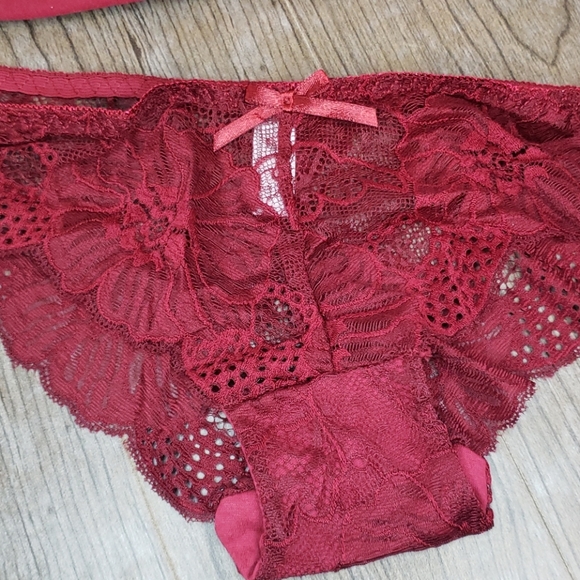 NWT 2 PC bralette set small - Picture 3 of 4